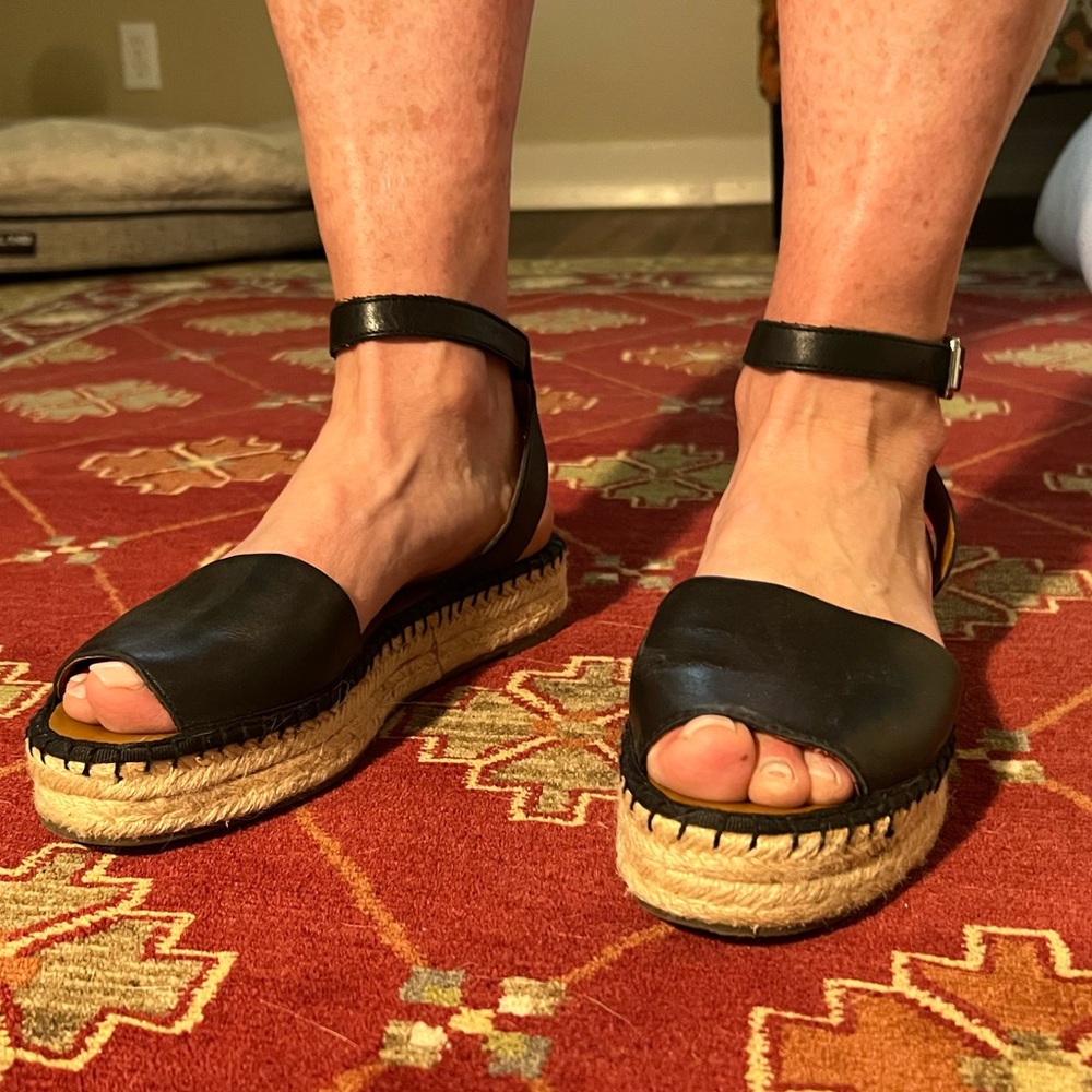 Sarto black leather platform sandal shoe